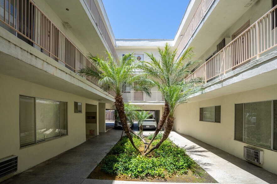 More Photos Of 1041 S Corning St, Los Angeles Apartments For Sale
