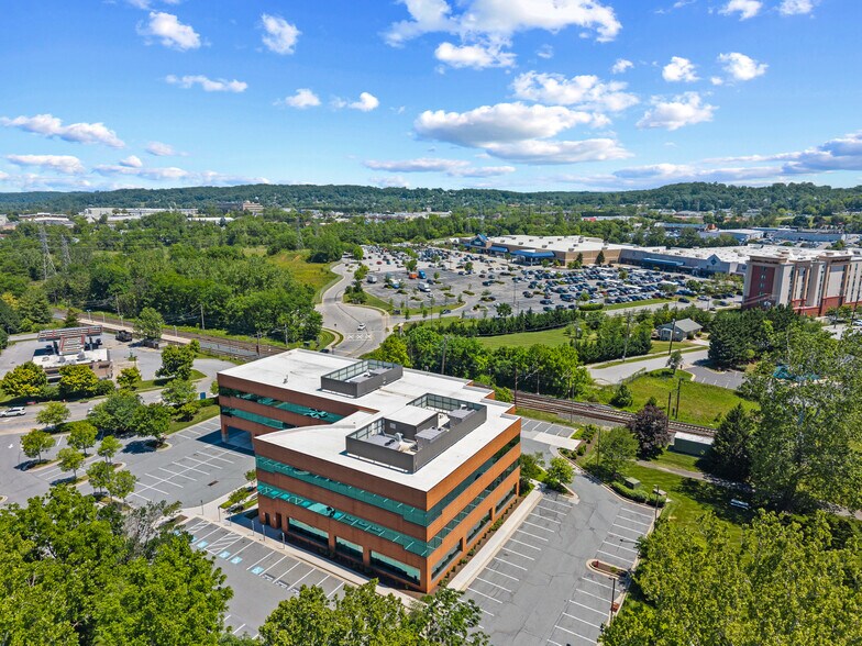 More Photos Of 1 Texas Station Ct, Timonium Office For Lease