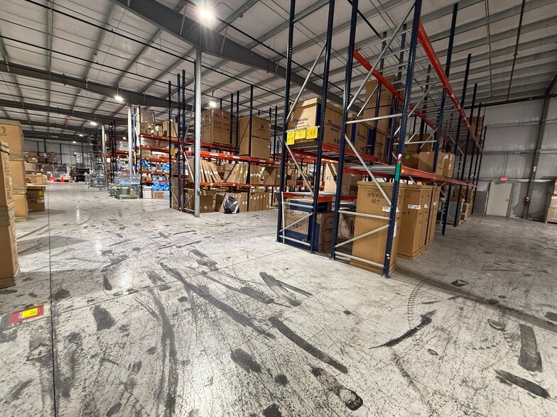More Photos Of 123-133 Means Dr, Nicholasville Warehouse For Lease