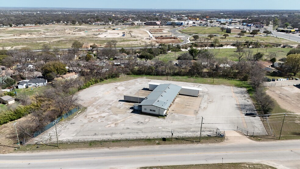 Primary Photo Of 3230 Clay Ave, Waco Industrial For Sale