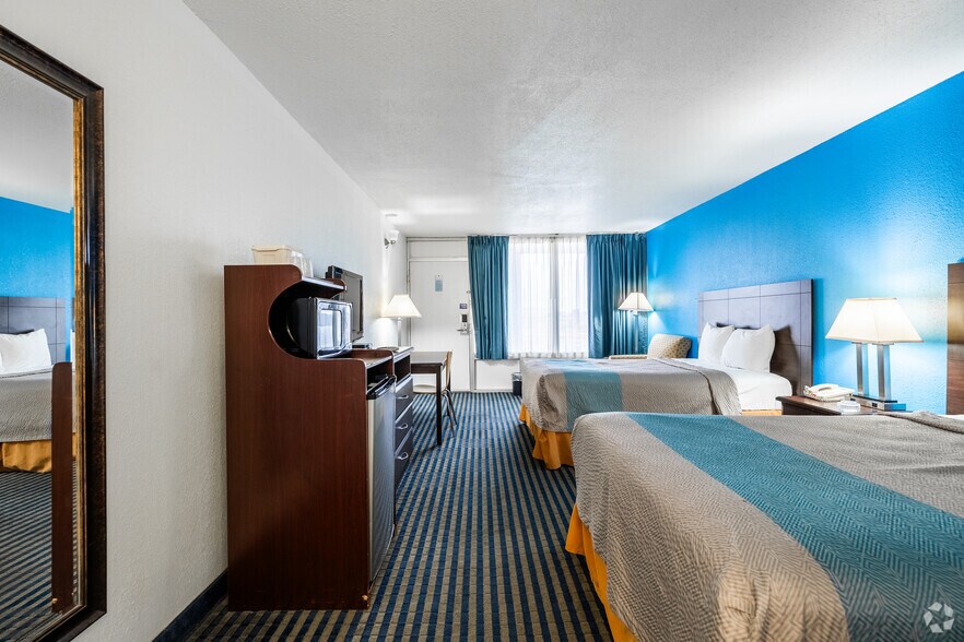 More Photos Of 740 E Pancake Blvd, Liberal Hotel For Sale