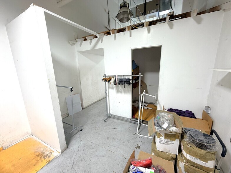 More Photos Of 790 E 12th St, Los Angeles Storefront For Lease