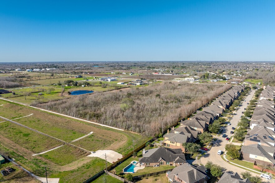 More Photos Of 2985 Kingsley dr, Pearland Land For Sale