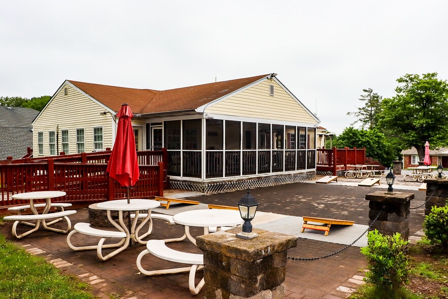 More Photos Of 3313 Old Forest Rd, Lynchburg Restaurant For Sale