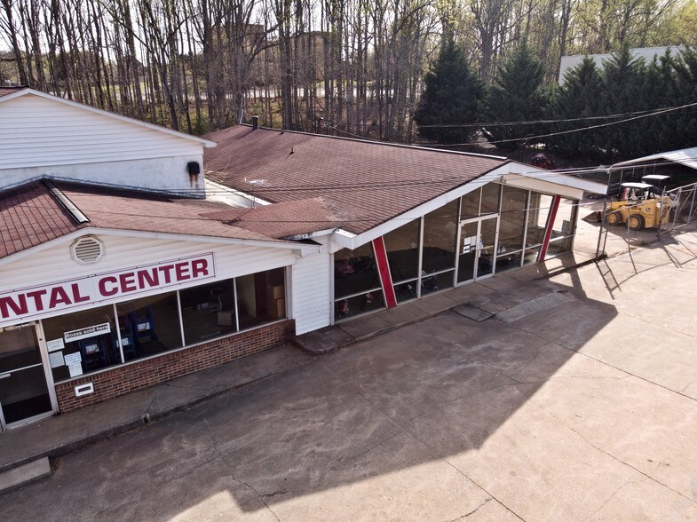 More Photos Of 400 E Dixon Blvd, Shelby Freestanding For Sale