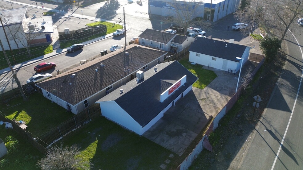 More Photos Of 2424 Cormorant Way, Sacramento Warehouse For Sale