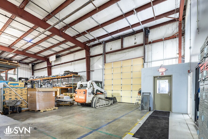 More Photos Of 601 John C Watts Dr, Nicholasville Warehouse For Lease