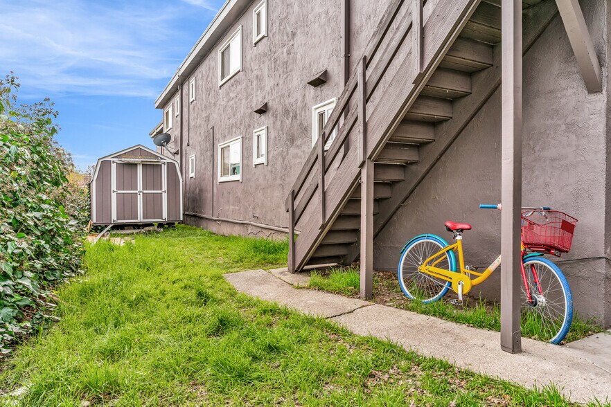 More Photos Of 1180 Saranap Ave, Walnut Creek Apartments For Sale