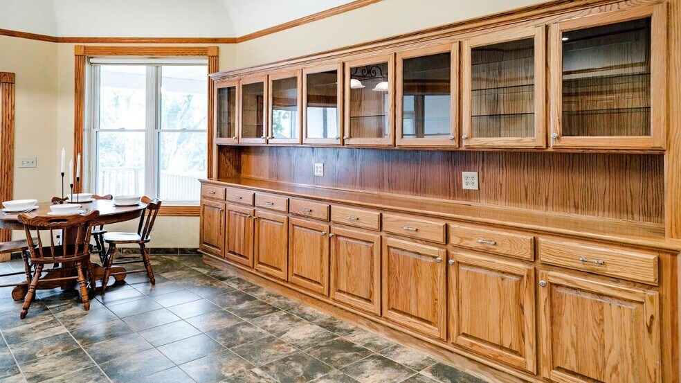 More Photos Of 352 MO-245, Dadeville Horse Stables For Sale