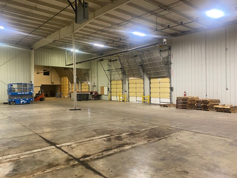 More Photos Of 22425 D St, Winfield Warehouse For Sale
