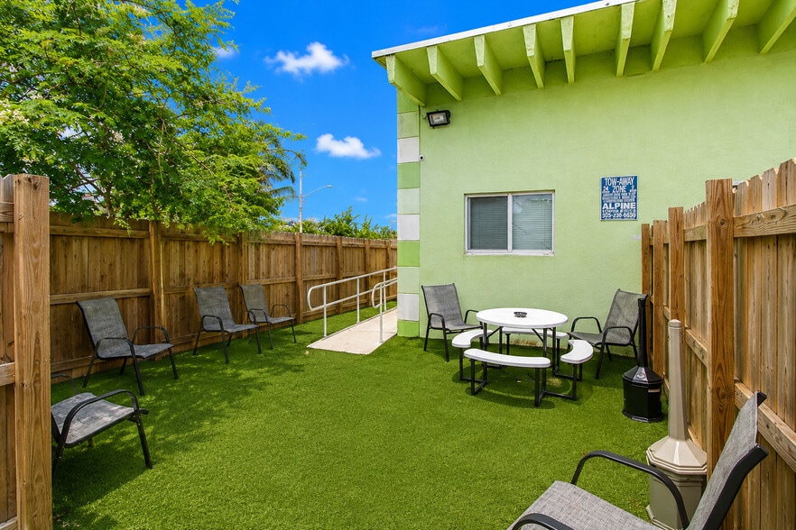 More Photos Of 412 SW 5th St, Homestead Healthcare For Lease