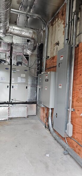 More Photos Of 1014 N Dixie Hwy, Lake Worth Beach Loft Creative Space For Sale