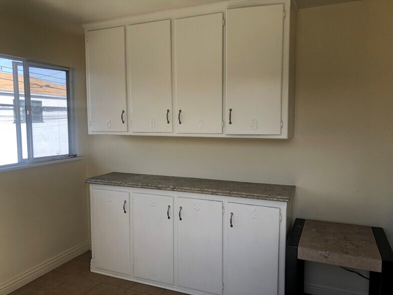 More Photos Of 2648 23rd St, Santa Monica Apartments For Sale