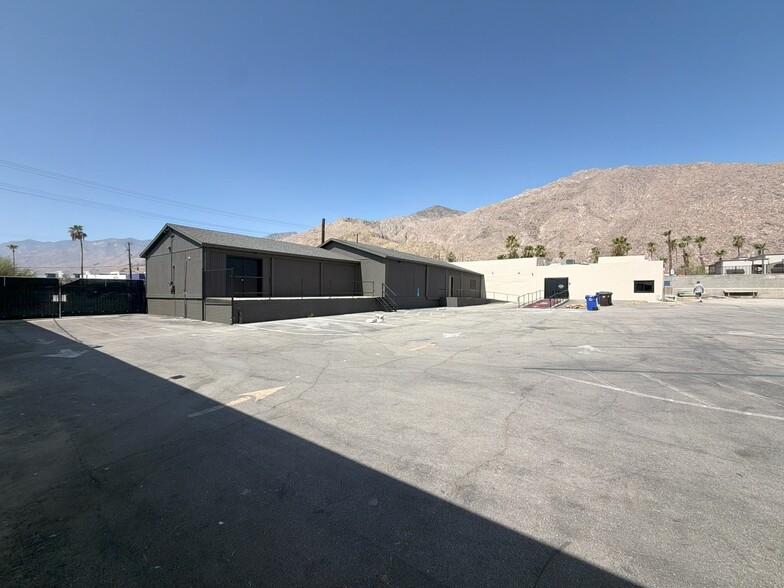 More Photos Of 396-400 E Sunny Dunes Rd, Palm Springs Warehouse For Lease