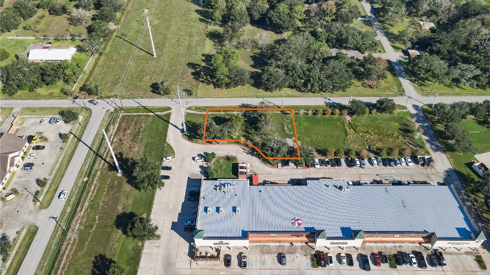 More Photos Of N HWY 35 Bypass, Alvin Land For Sale