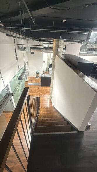 More Photos Of 1111 Rue Saint-Urbain, Montréal Office For Sale