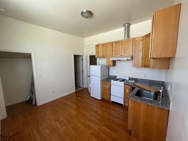 More Photos Of 3156-3158 24th St, San Francisco Apartments For Sale