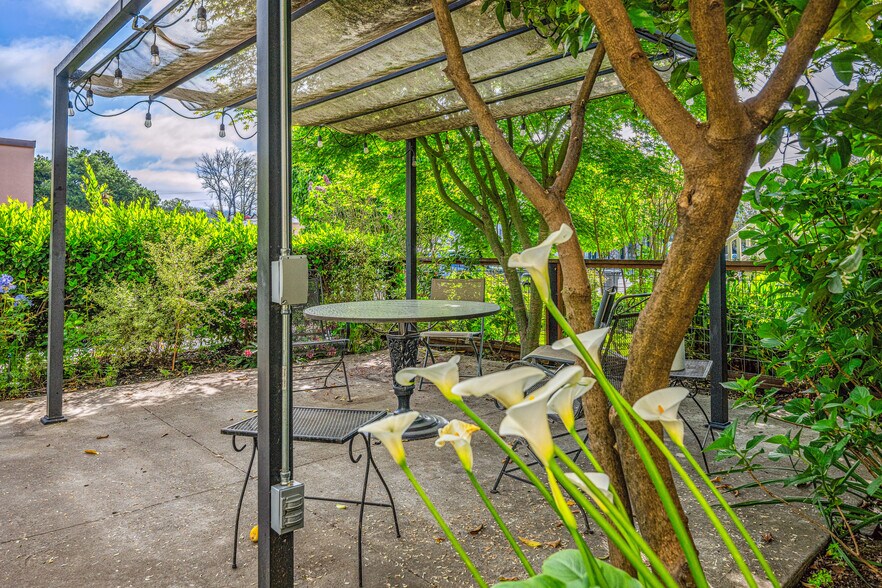 More Photos Of 1645 Main St, Napa Apartments For Sale