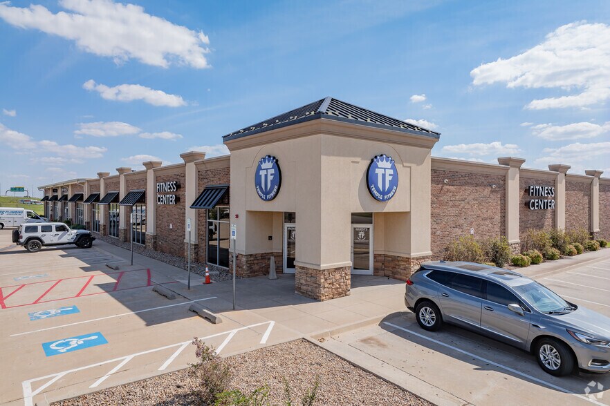 Primary Photo Of 11300 W Reno Ave, Yukon Health Club For Lease