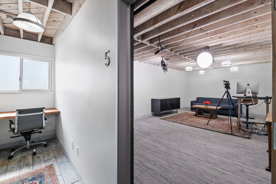 More Photos Of 5723 Melrose Ave, Los Angeles Office For Lease