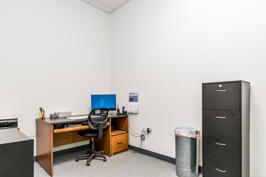 More Photos Of 40444 Bush Rd, Avondale Specialty For Sale