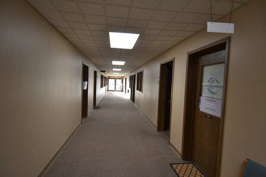 More Photos Of 1 Crown Dr, Kirksville Office For Sale