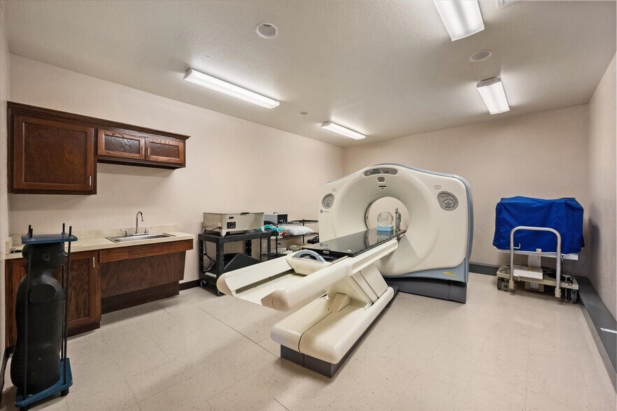 More Photos Of 306 Hospital Dr, Corsicana Rehabilitation Center For Sale