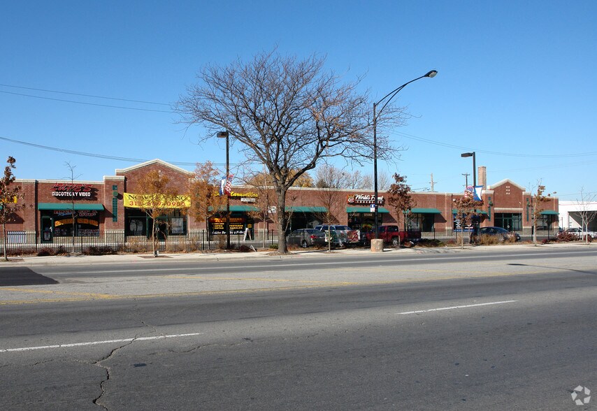 More Photos Of 4300-4350 S Pulaski Rd, Chicago Unknown For Lease