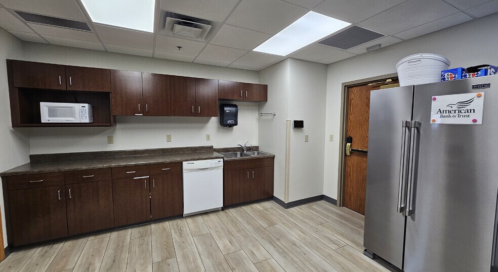 More Photos Of 200 E 10th St, Sioux Falls Office For Lease