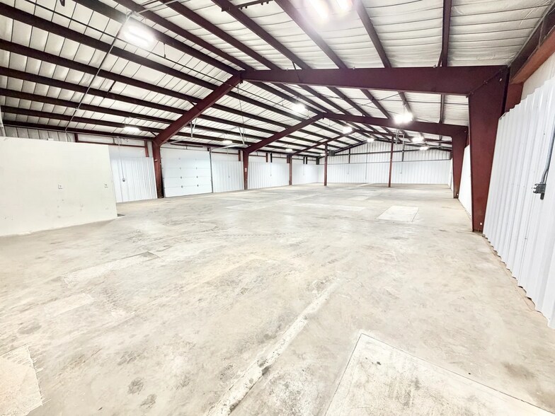 More Photos Of 4410 SW 29th St, Oklahoma City Service For Lease