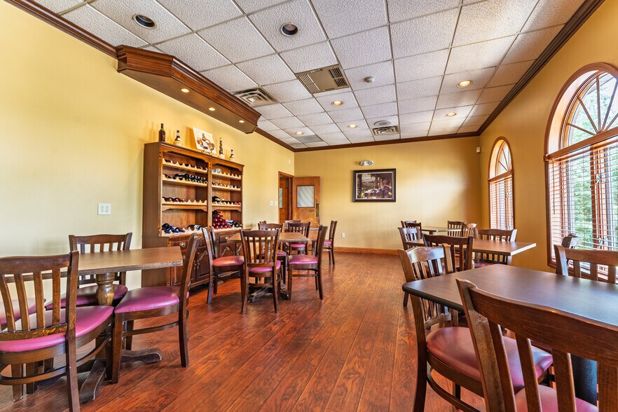 More Photos Of 400 S Center Ave, New Stanton Restaurant For Sale