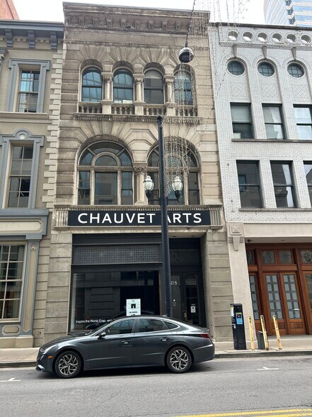 More Photos Of 217 Rep John Lewis Way N, Nashville Office For Lease