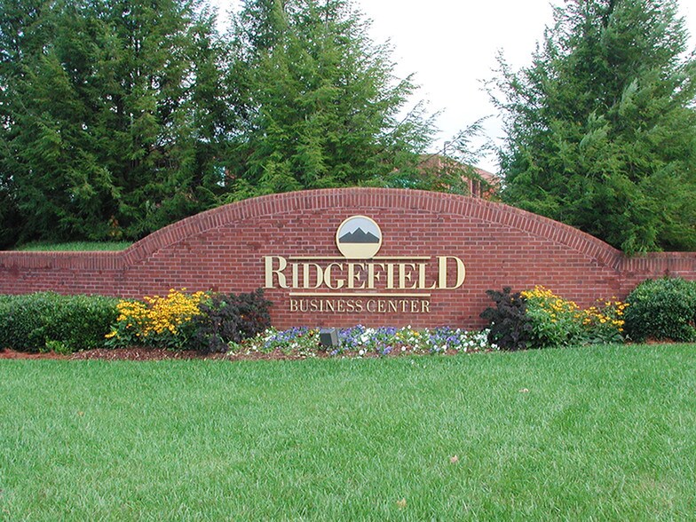 More Photos Of 1200 Ridgefield Blvd, Asheville Office For Lease