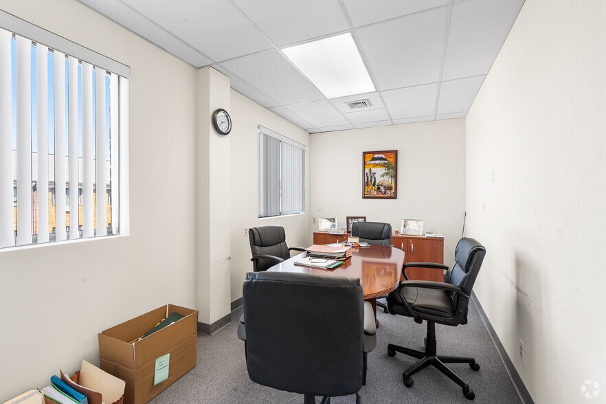 More Photos Of 2900 Main St, Stratford Medical For Sale