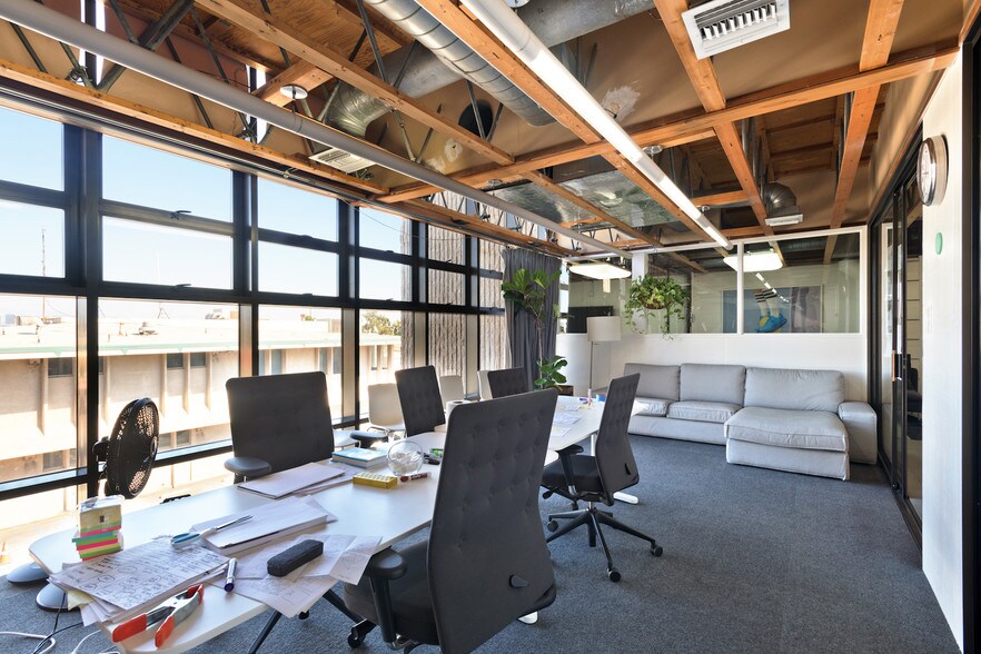 Primary Photo Of 2200 Michigan Ave, Santa Monica Loft Creative Space For Lease