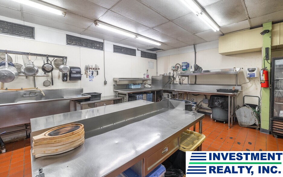 More Photos Of 121 Howard Johnson, Rolla Restaurant For Sale
