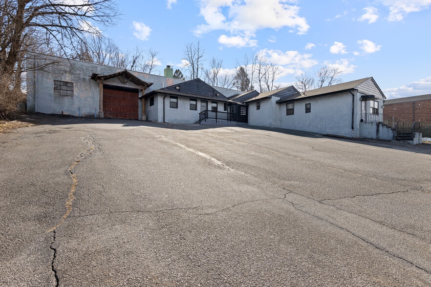 More Photos Of 3626 Winding Way, Newtown Square Warehouse For Sale