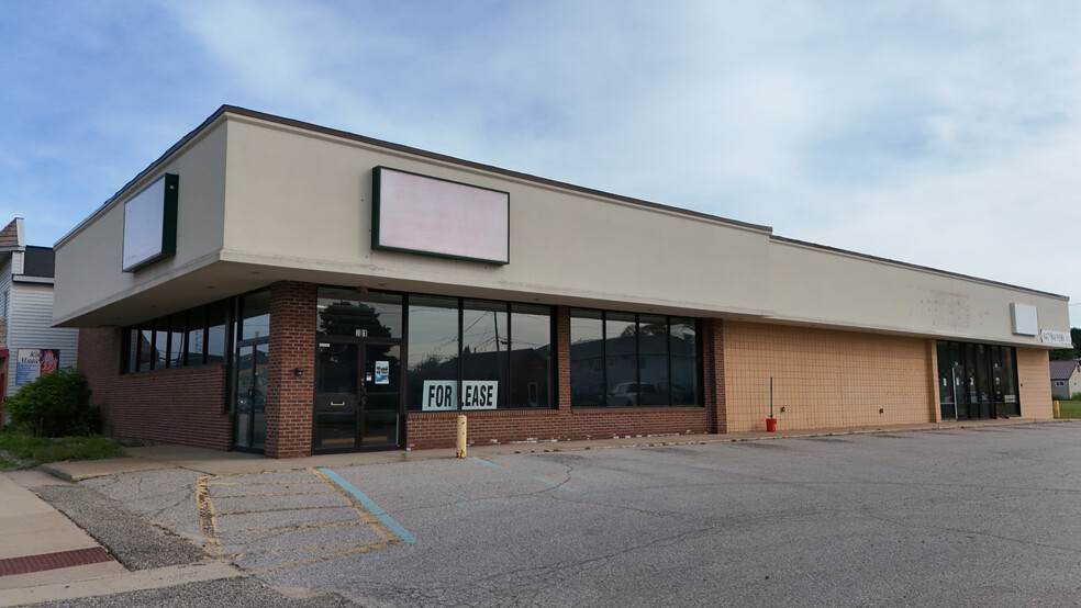 Primary Photo Of 201 Ionia St, Grayling Freestanding For Lease