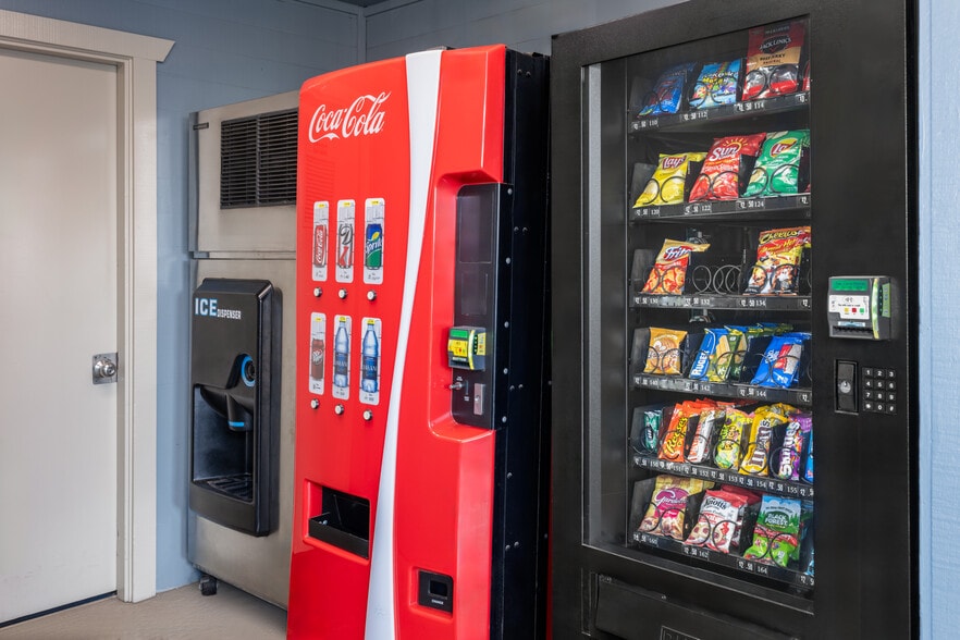 More Photos Of 888 S Main St, Fort Bragg Hotel For Sale