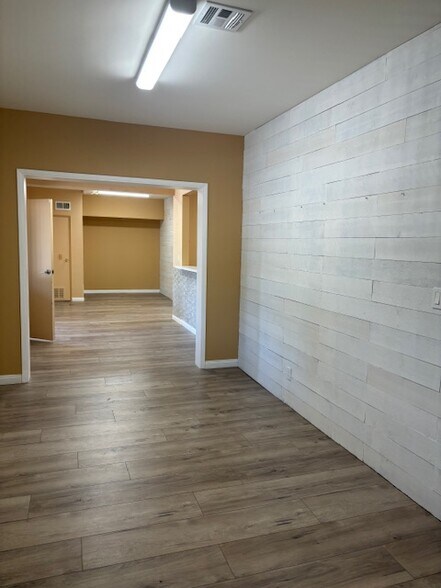 More Photos Of 21700 Golden Triangle Rd, Santa Clarita Medical For Lease