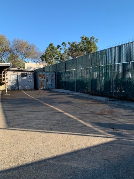 More Photos Of 3323 Lime Ave, Long Beach Office For Sale