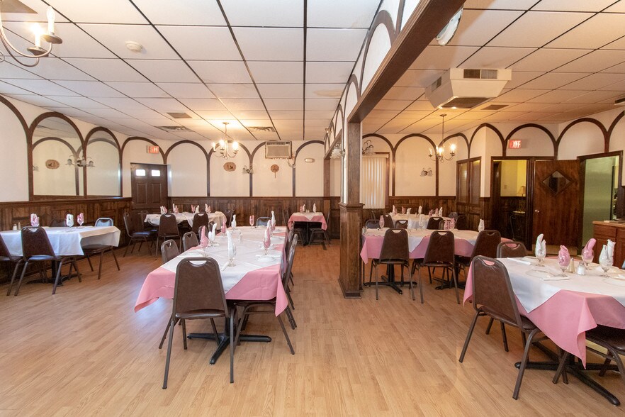 More Photos Of 172 Maple St, Naugatuck Restaurant For Sale
