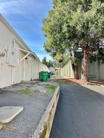 More Photos Of 104-114 Argall Way, Nevada City General Retail For Sale