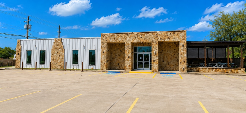 More Photos Of 427 NAS Dr, Corpus Christi Restaurant For Sale
