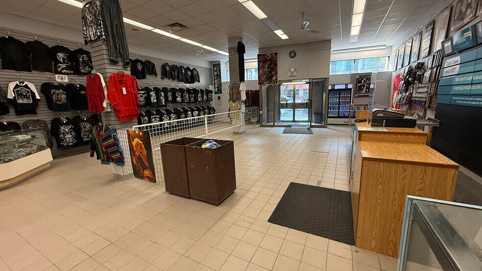 More Photos Of 319-321 Portage Ave, Winnipeg General Retail For Sale