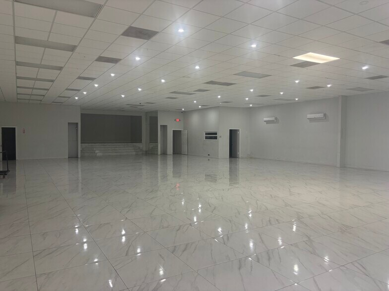 More Photos Of 4640 Palm Ave, Hialeah Unknown For Lease