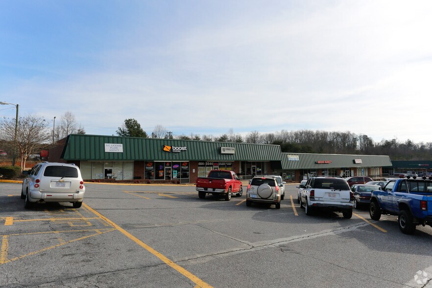 More Photos Of 825 Conover Blvd W, Conover General Retail For Lease