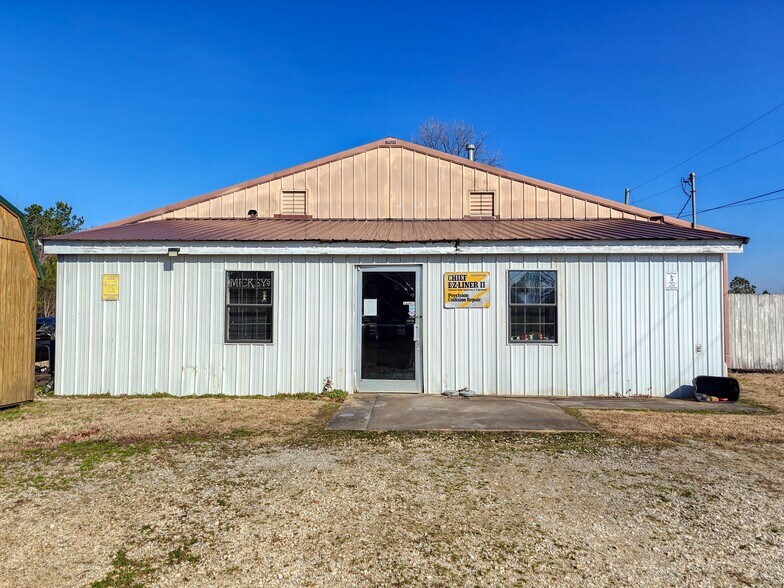 More Photos Of 3150 Highway 70 W, Camden Auto Salvage Facility For Sale