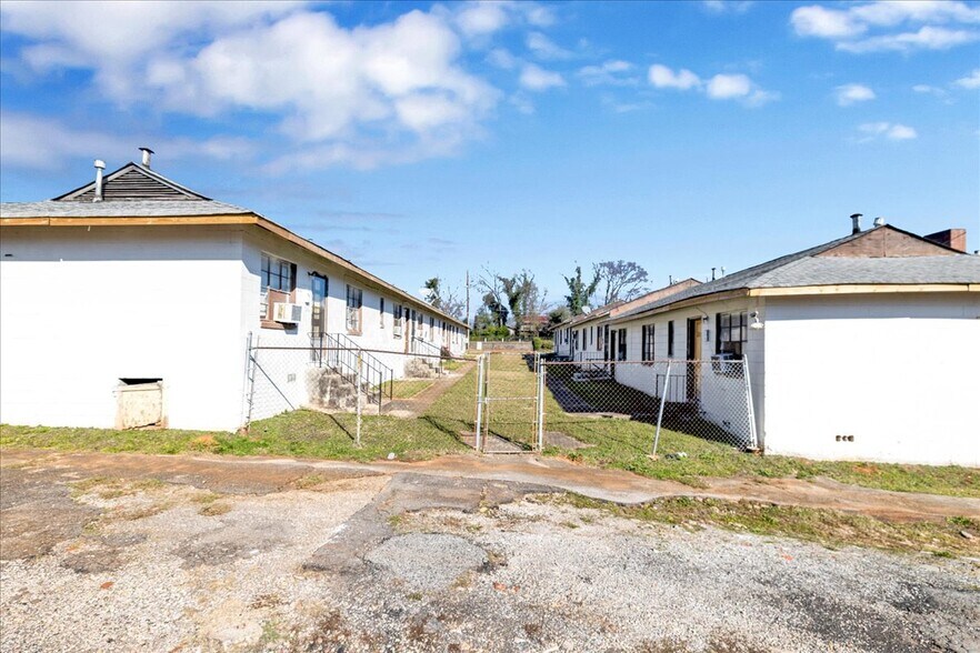 More Photos Of 608 1st St S, Birmingham Apartments For Sale