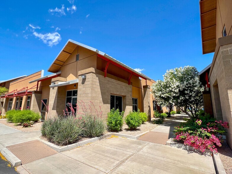 More Photos Of 2045 S Vineyard, Mesa Medical For Lease